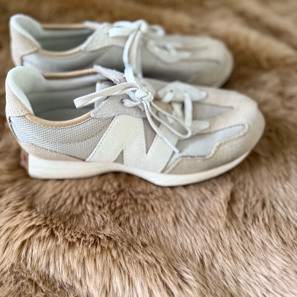 Women's Beige and White New Balances - Picture 2 of 6